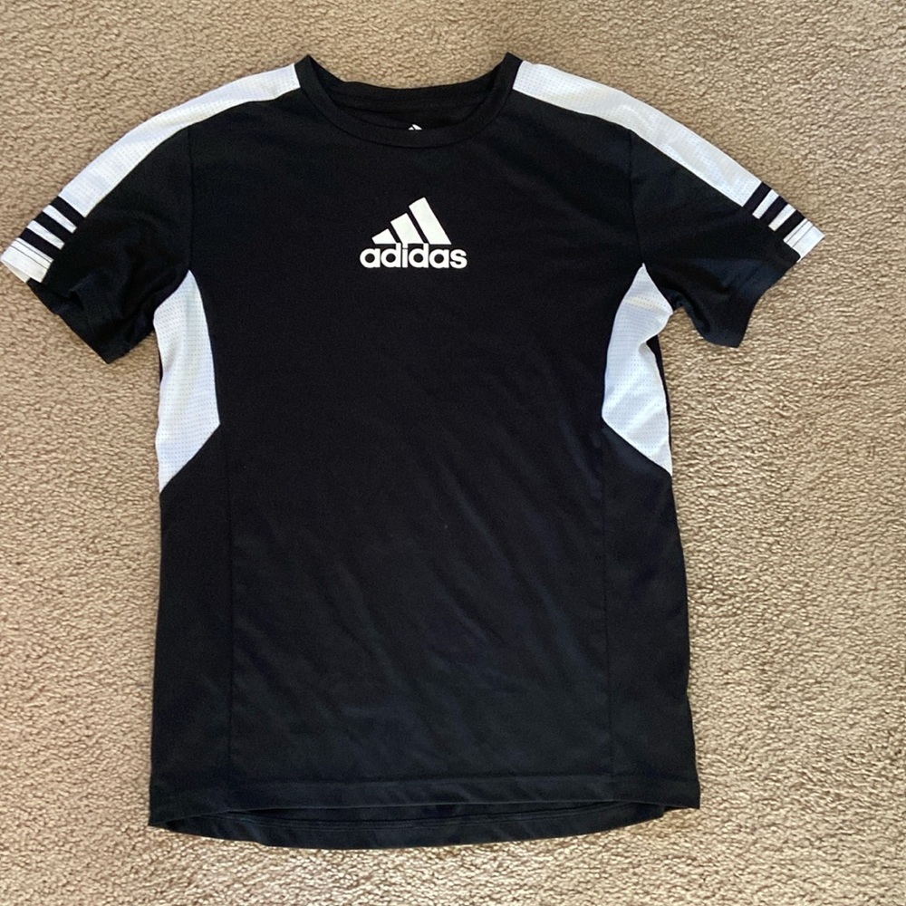 🎃✏️Adidas athletic top